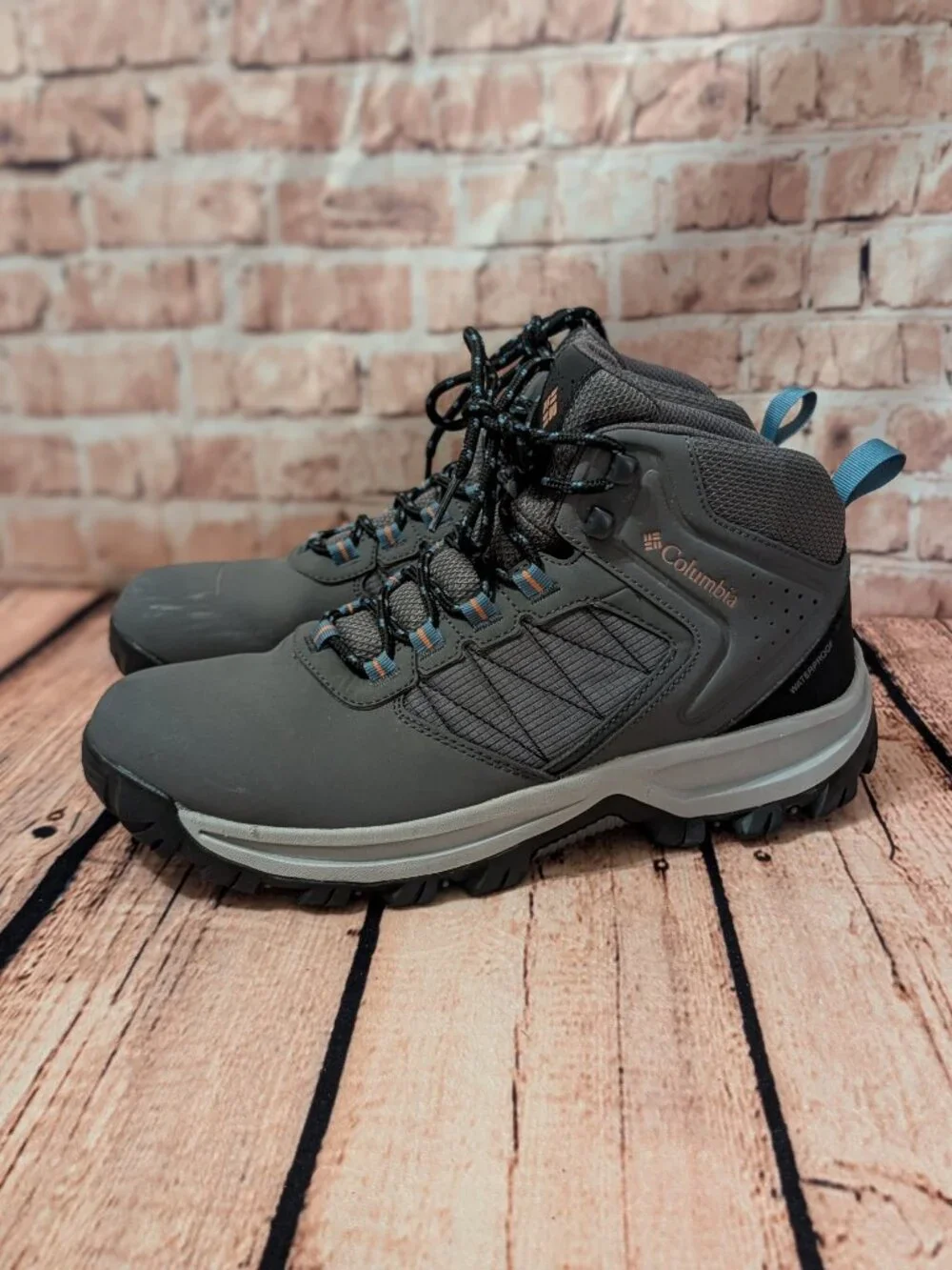 Columbia Transverse Waterproof Men’s Grey Hiking Boots Size 9.5